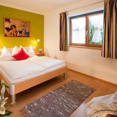 Appartementhaus Charisma Apartman